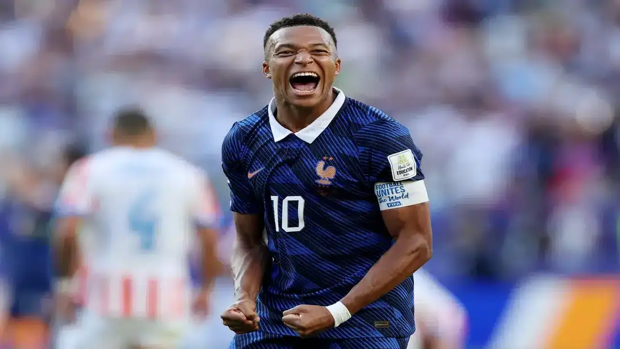 مبابي يحقق إنجازًا تاريخيًا بتخطي ميسي كهداف لكأس العالم